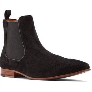 BRAND NEW! NEVER WORN ~ Men’s Chelsea Boots